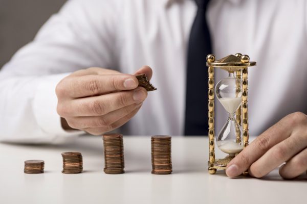 Empresas gastam 1.500 horas por ano com impostos